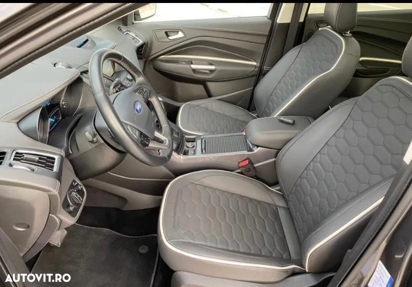 Ford Kuga 2.0 TDCi 4WD Powershift Vignale - 10