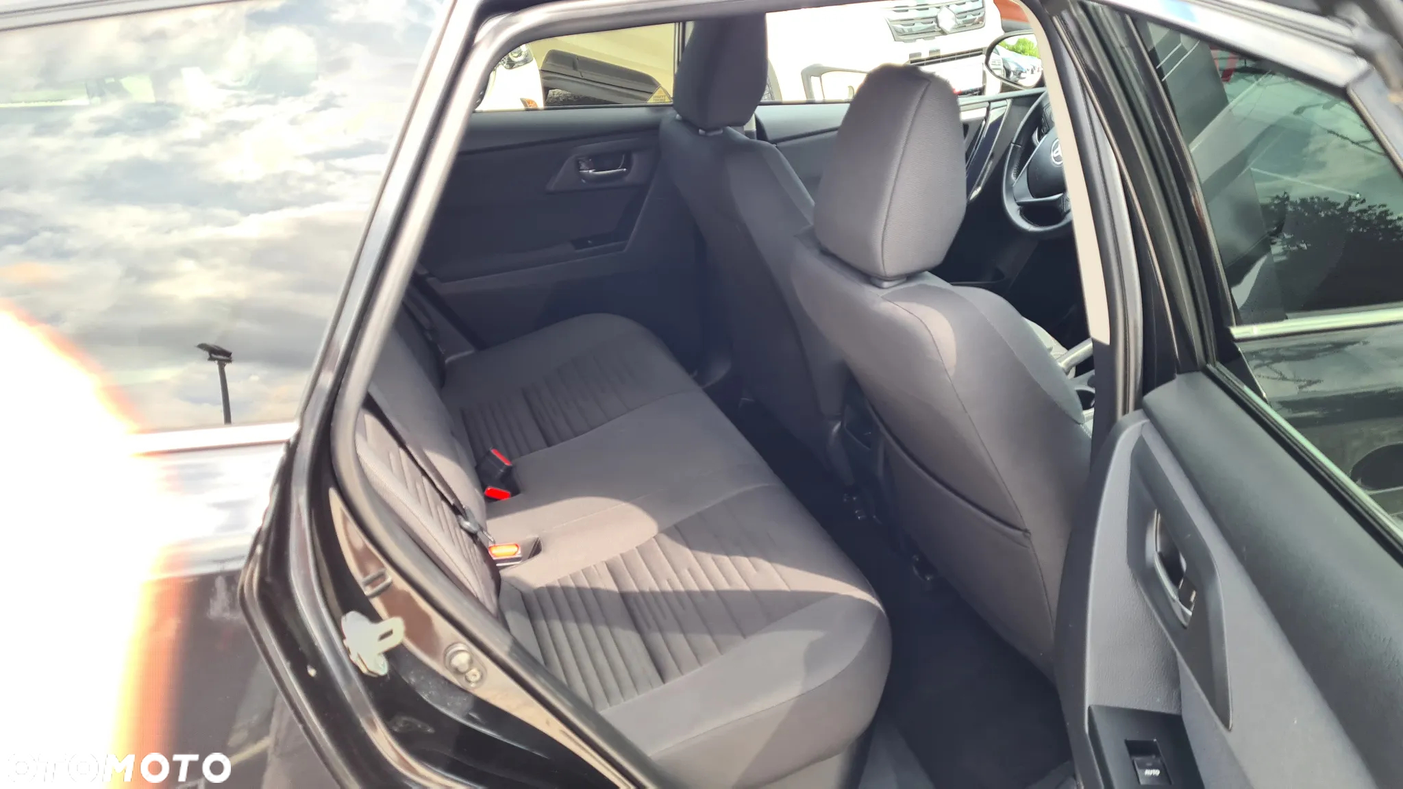 Toyota Auris - 15