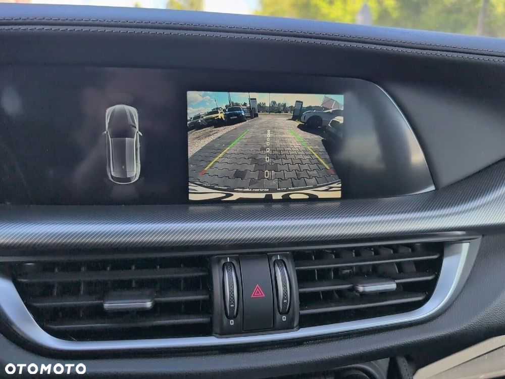 Alfa Romeo Stelvio 2.0 Turbo Veloce Q4 - 17