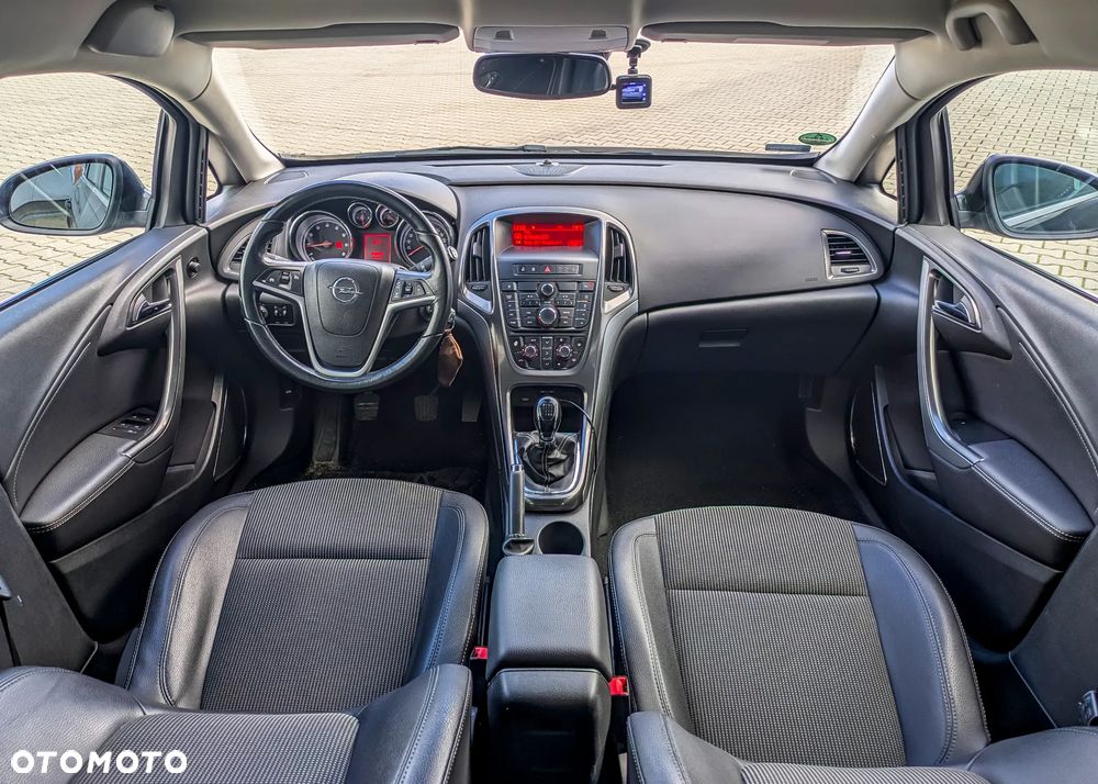 Opel Astra 1.4 T Cosmo - 9