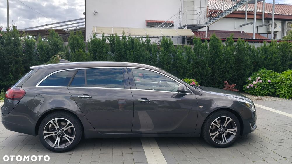 Opel Insignia CT 2.0 CDTI - 1