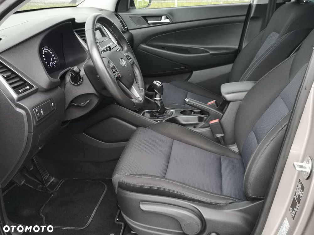 Hyundai Tucson 1.6 GDI BlueDrive Comfort 2WD - 21