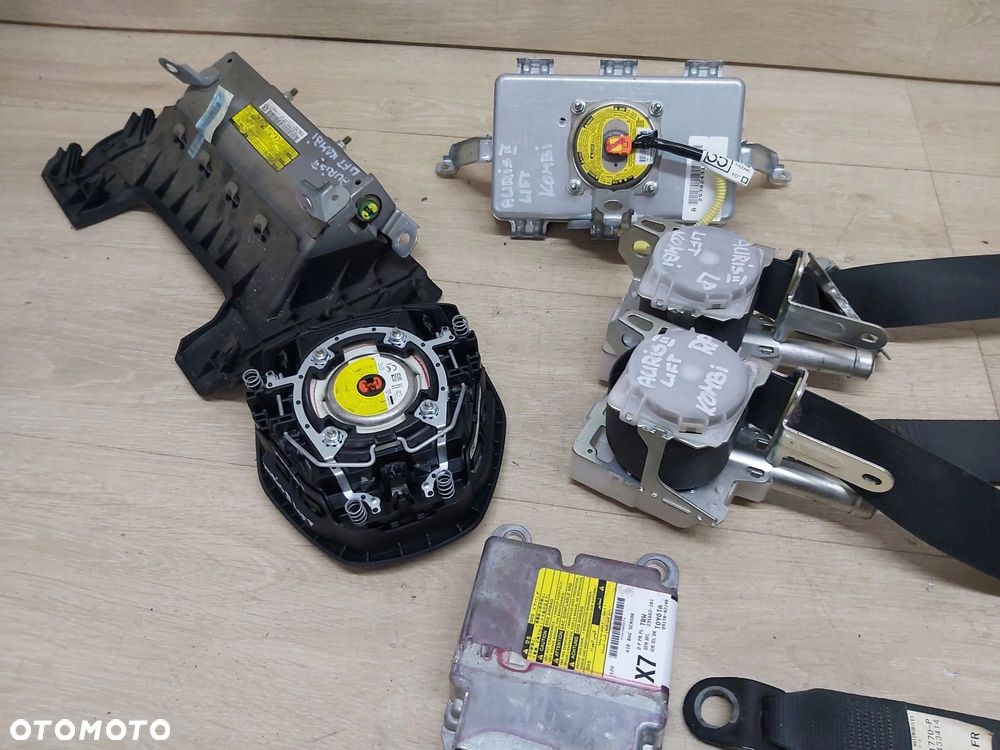 Toyota Auris II LIFT Air bag poduszka kierowcy deska pas lewy prawy LIFT - 3