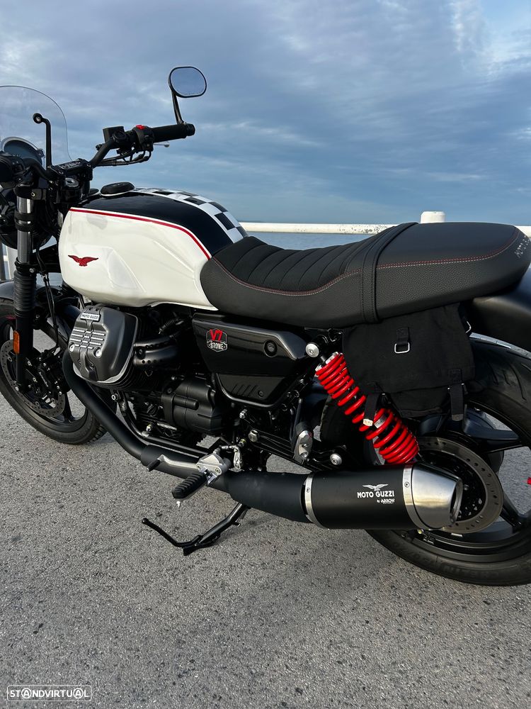 Moto Guzzi V7 Stone Ten Nova - 3