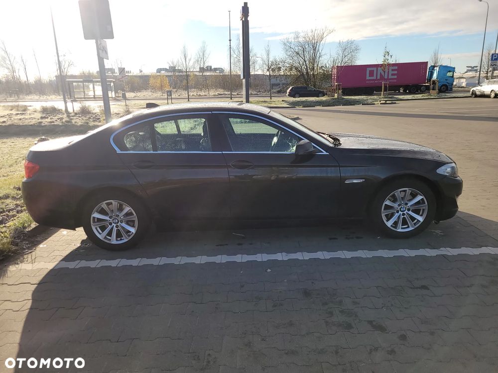 BMW Seria 5 520d - 5