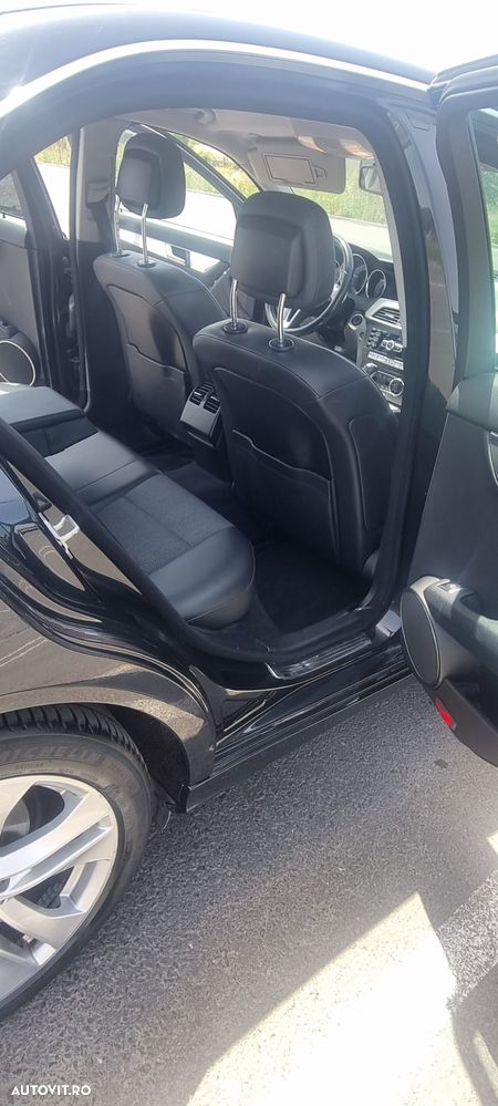 Mercedes-Benz C - 9