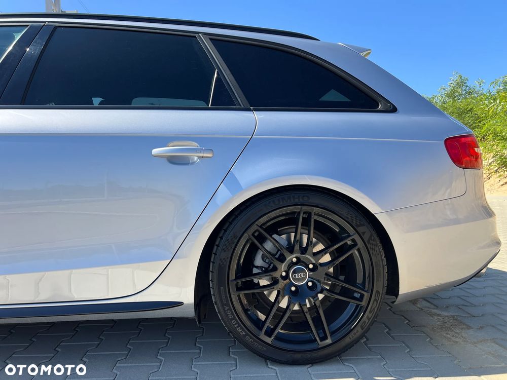 Audi A4 Avant 2.0 TFSI Quattro - 11
