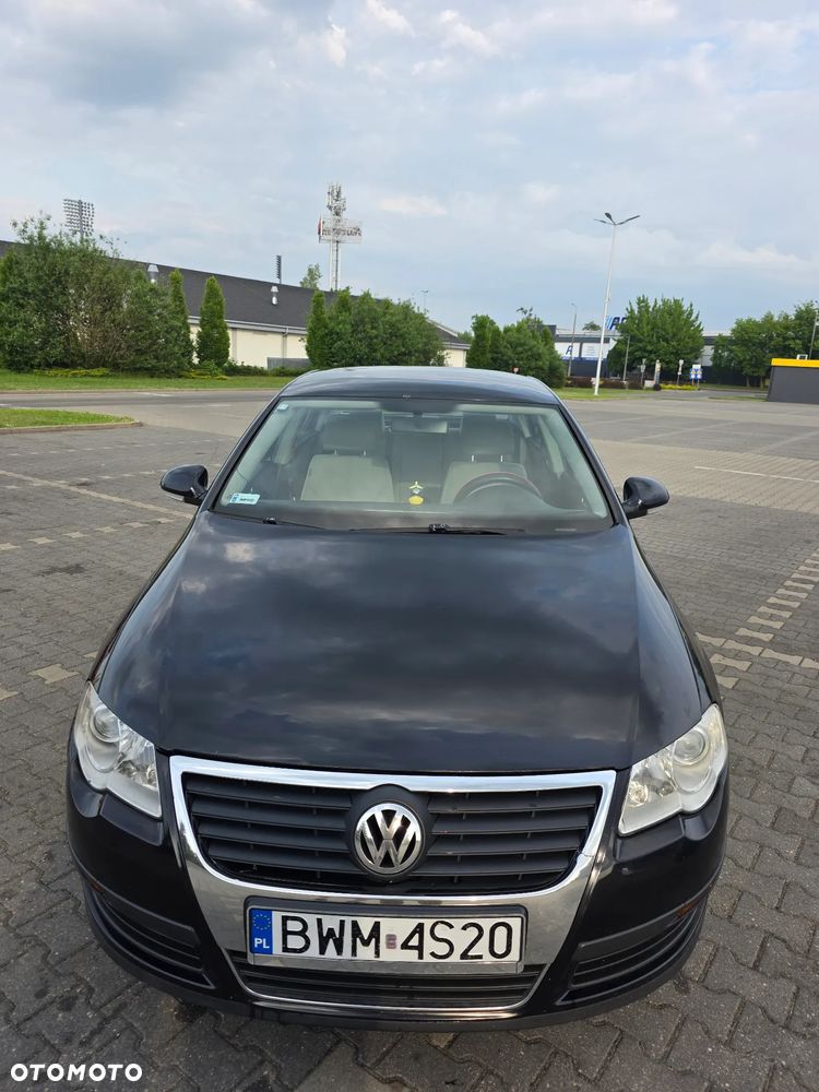 Volkswagen Passat - 19