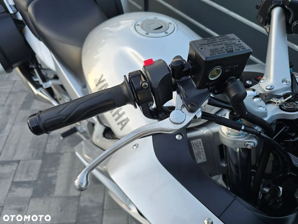 Yamaha FJR - 22