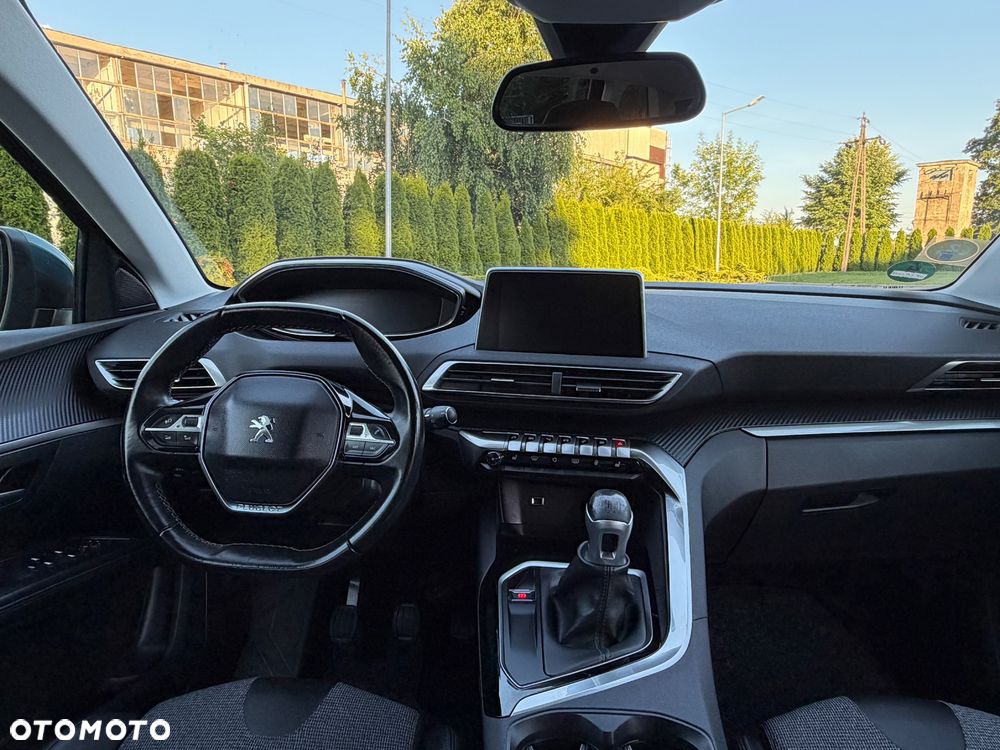 Peugeot 5008 BlueHDi 150 Allure - 31