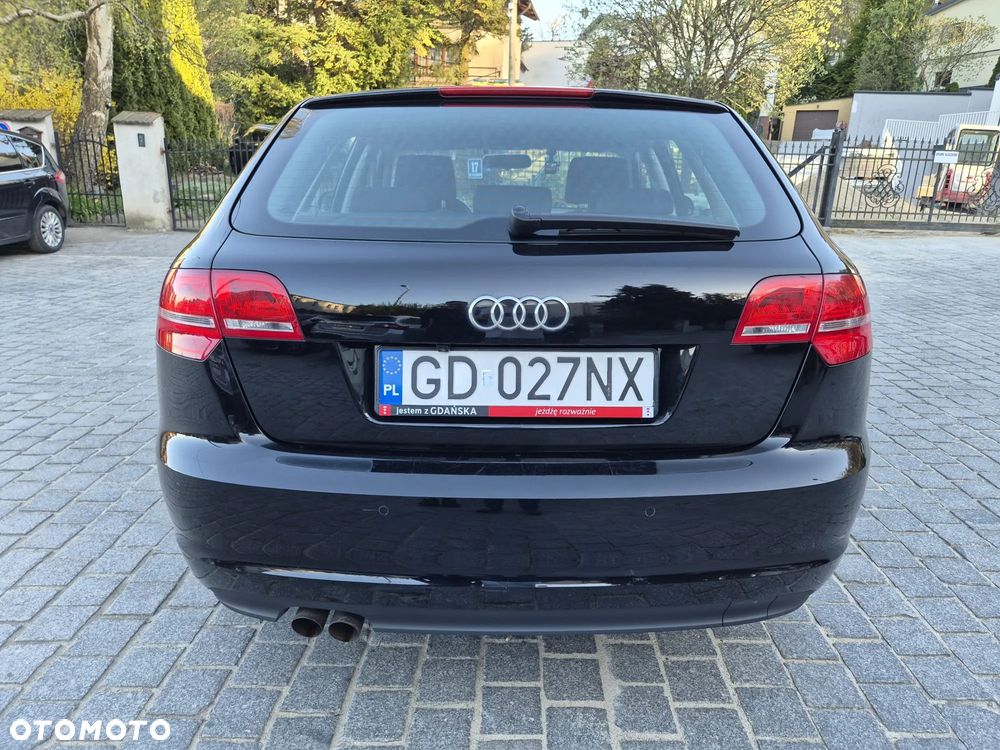 Audi A3 Sportback 1.4 TFSI Attraction - 4