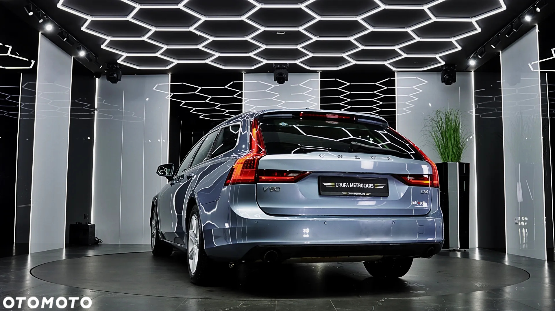 Volvo V90 D4 Momentum - 7