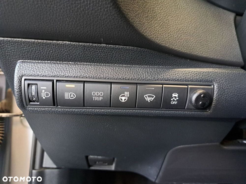 Toyota Corolla 1.8 Hybrid Comfort - 35