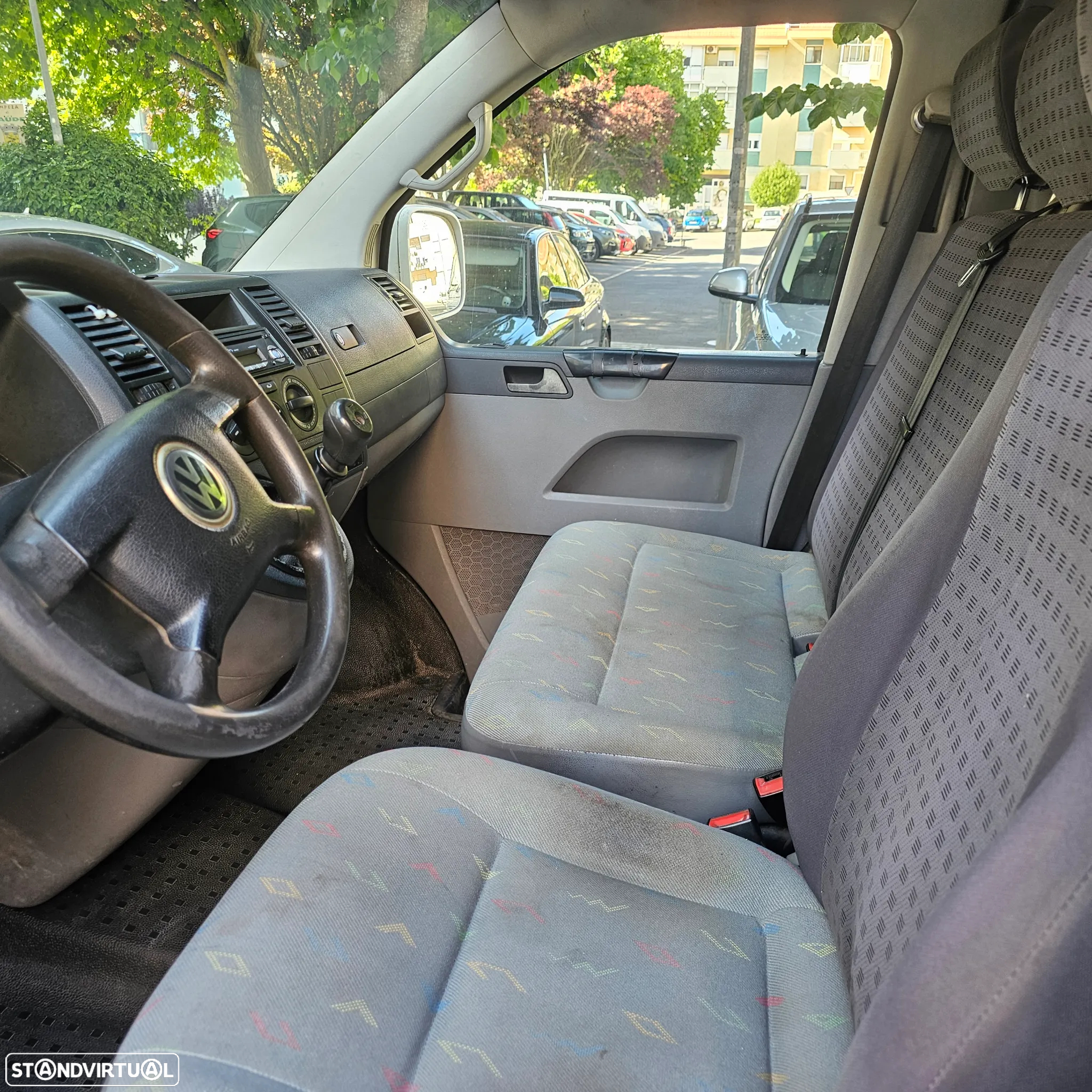 VW Transporter 2.5 TDI A/C - 9