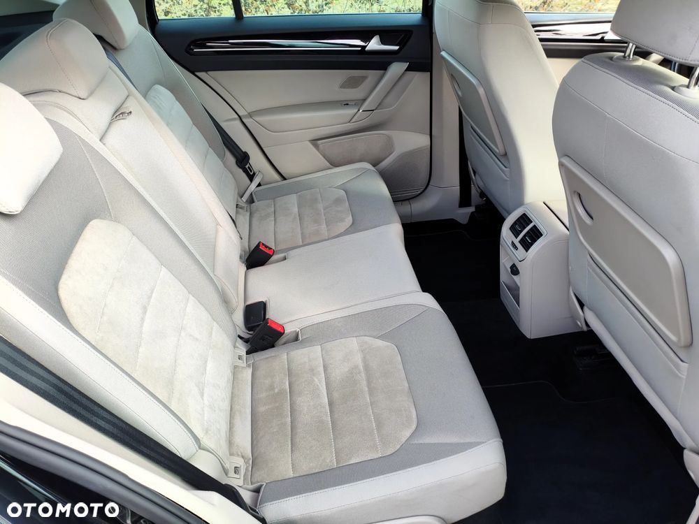 Volkswagen Golf Sportsvan - 15