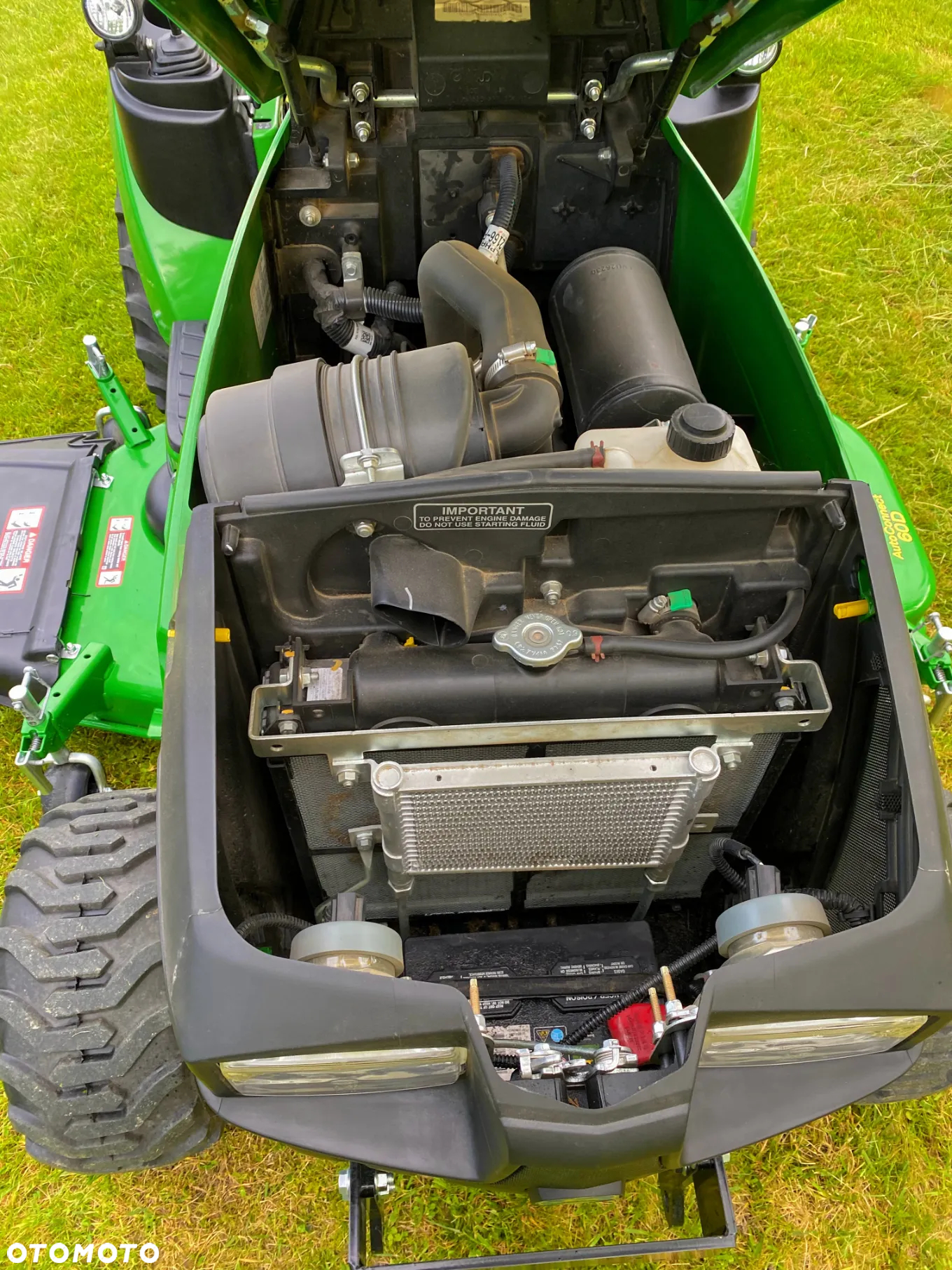 John Deere 2025R - 7