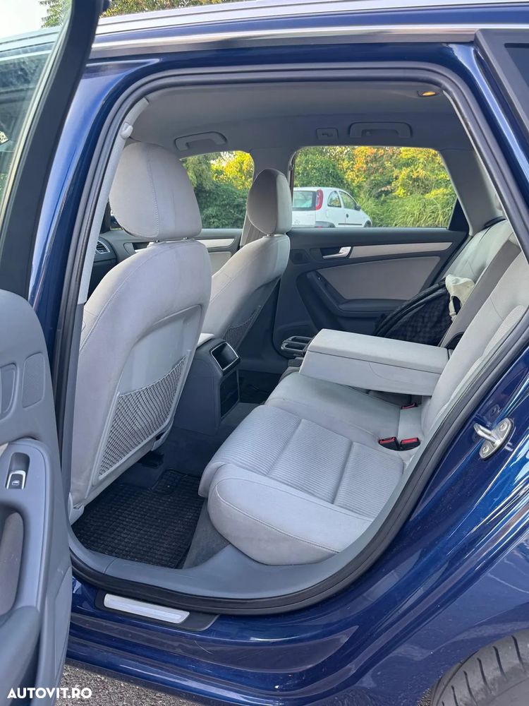 Audi A4 2.0 TDI DPF Ambition - 12