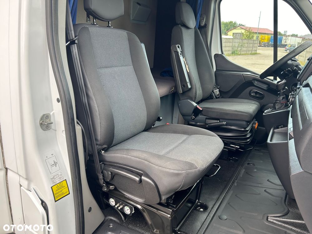 Renault Master - 25