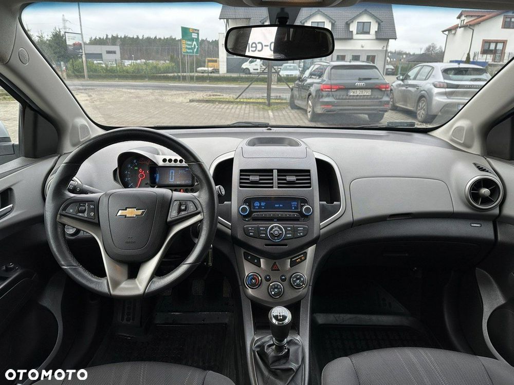Chevrolet Aveo 1.6 LTZ - 12