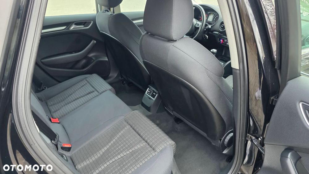 Audi A3 Sportback 2.0 TDI Quattro Ambiente - 30