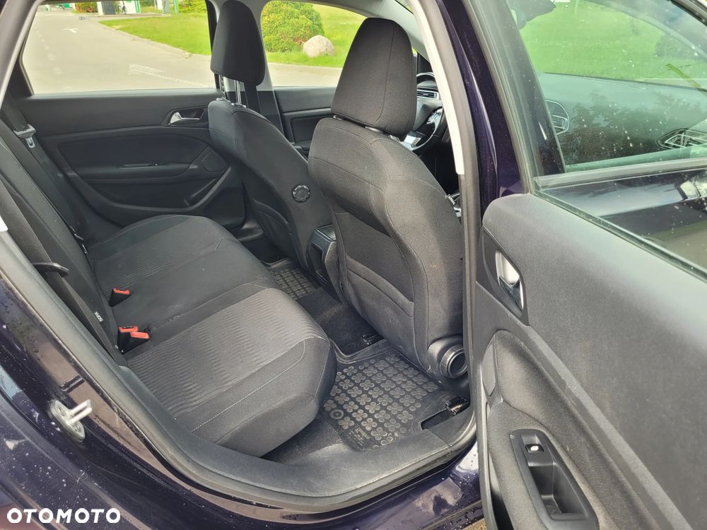 Peugeot 308 1.2 PureTech Allure S&S - 23