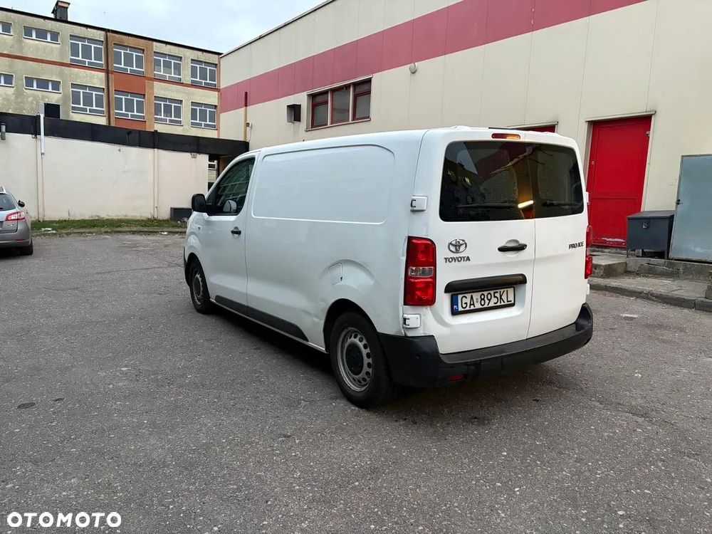 Toyota ProAce - 12