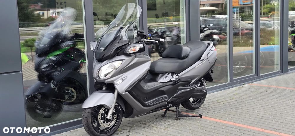 Suzuki Burgman - 26