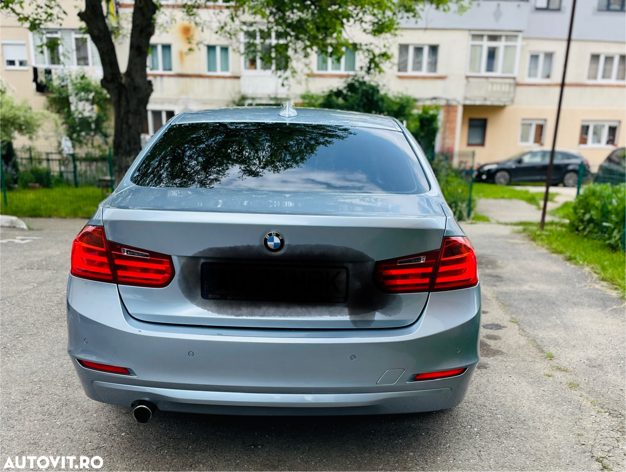 BMW Seria 3 318d - 3