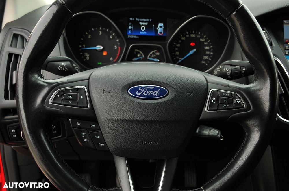 Ford Focus Turnier 1.5 EcoBlue Start-Stopp-System ST-LINE STYLE - 24