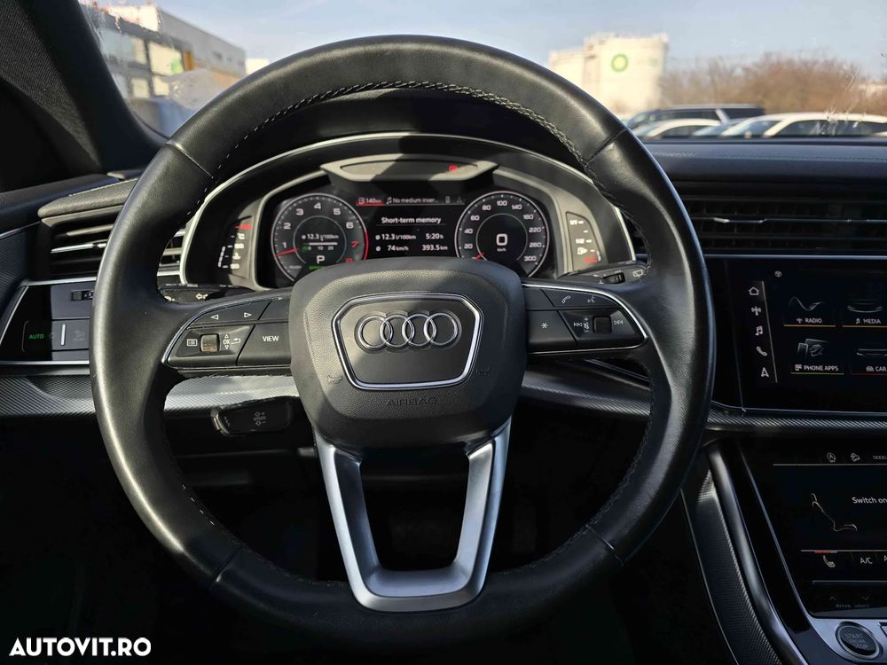 Audi Q8 - 10