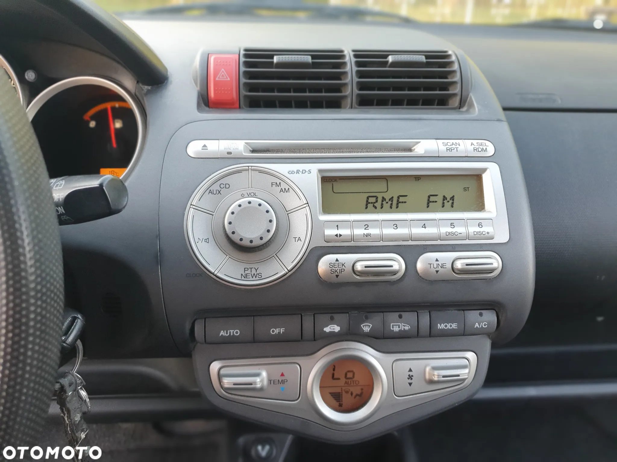 Honda Jazz 1.4 LS - 22