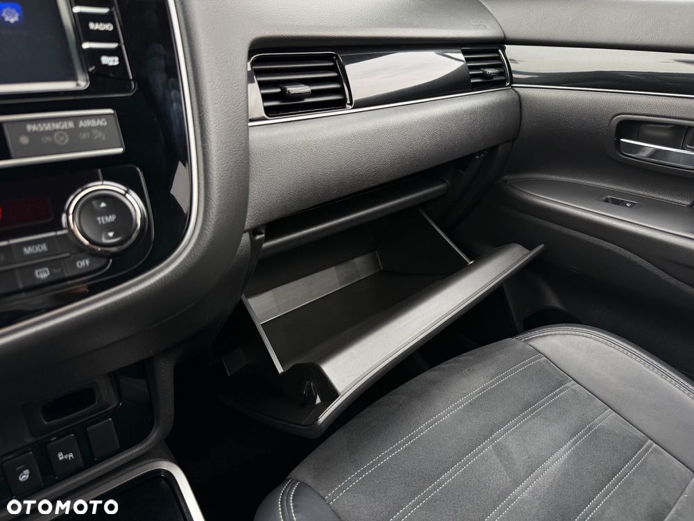 Mitsubishi Outlander 2.0 4WD CVT Active+ - 25