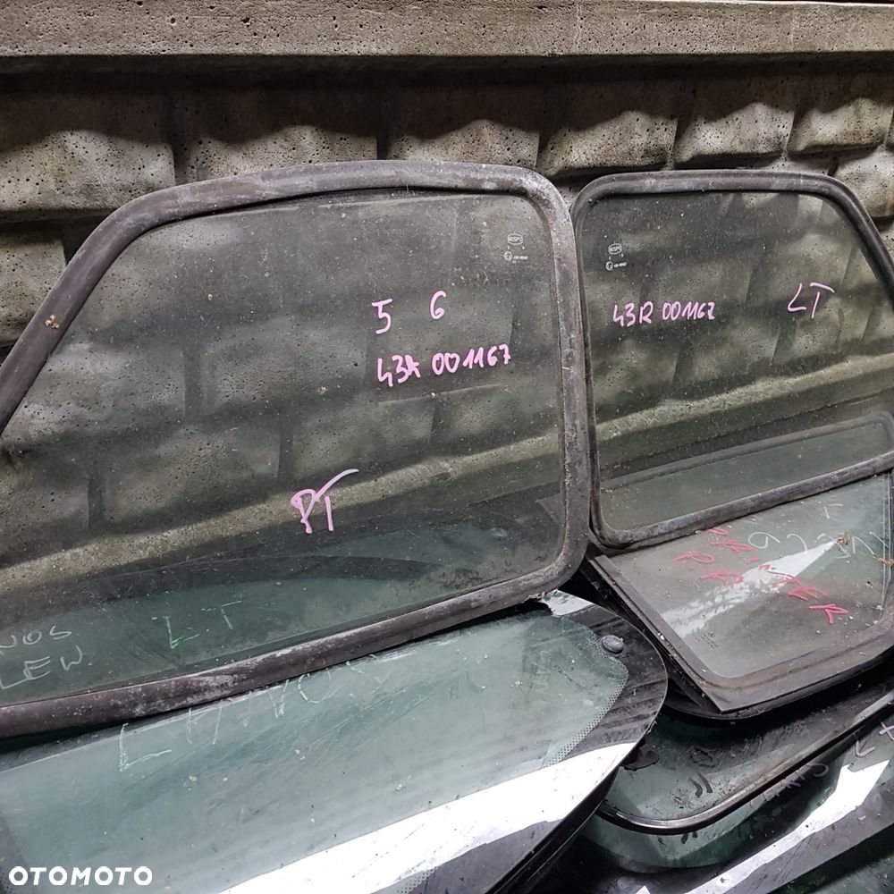 szyba karoseryjna uszczelka szyby fiat 126p maluch 126 p Posiadam prawie wszystkie części do tego modelu - 14