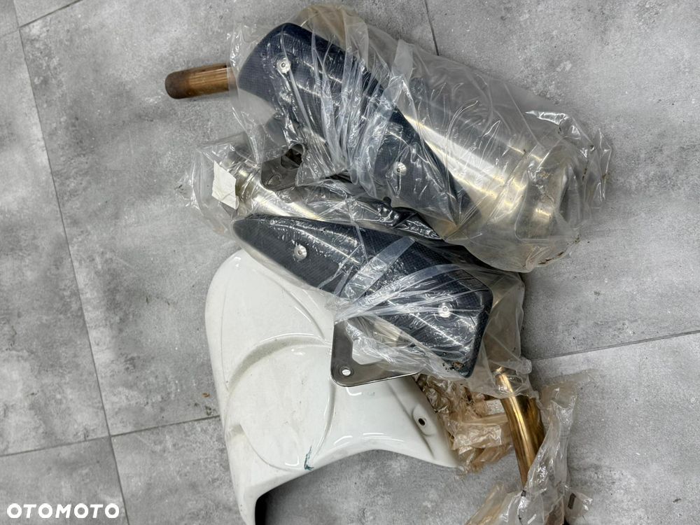 Triumph Street Triple - 24