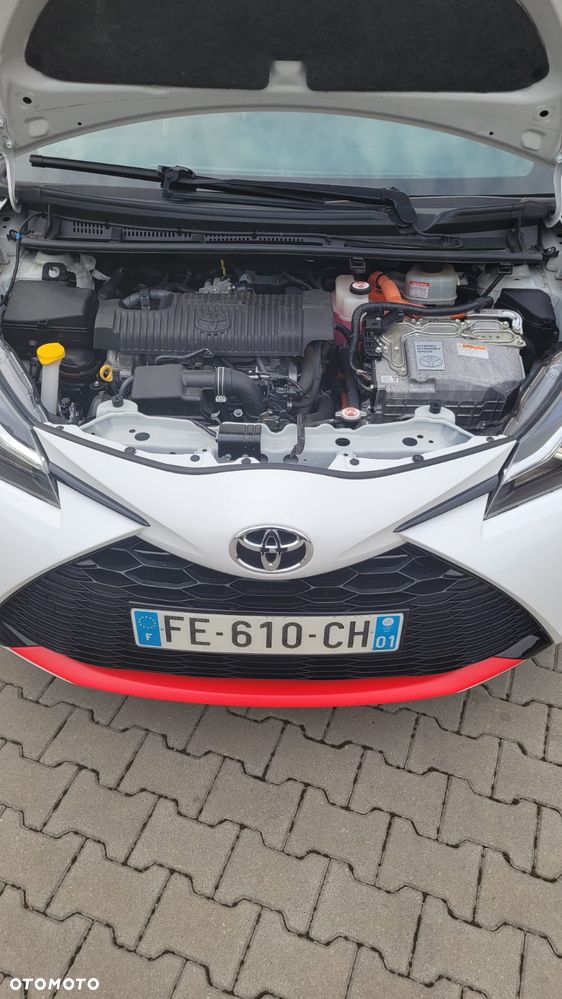 Toyota Yaris Hybrid 100 Business Edition - 4