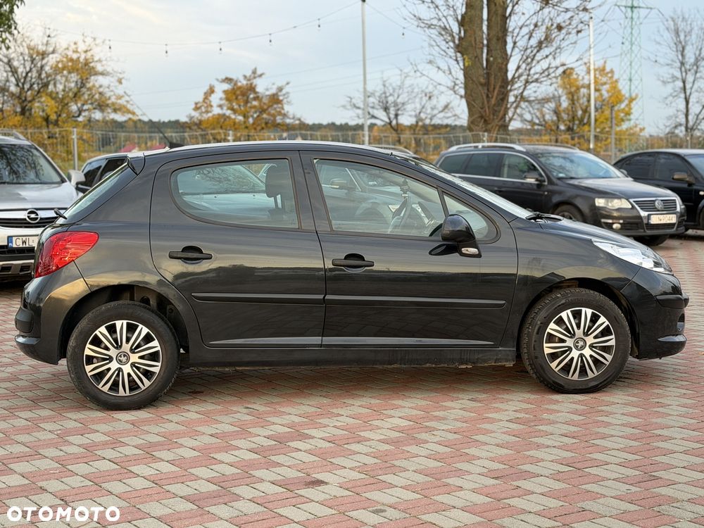 Peugeot 207 - 6