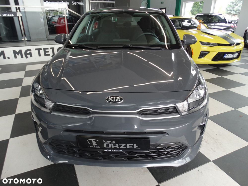 Kia Rio - 11
