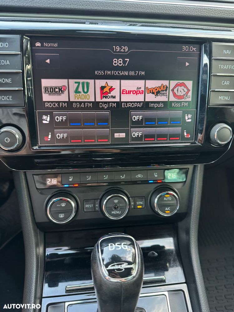 Skoda Superb 2.0 TDI DSG Laurin & Klement - 18