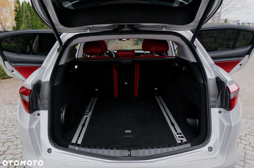 Alfa Romeo Stelvio - 5