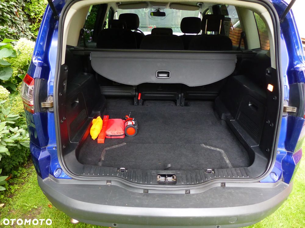 Ford S-Max - 9