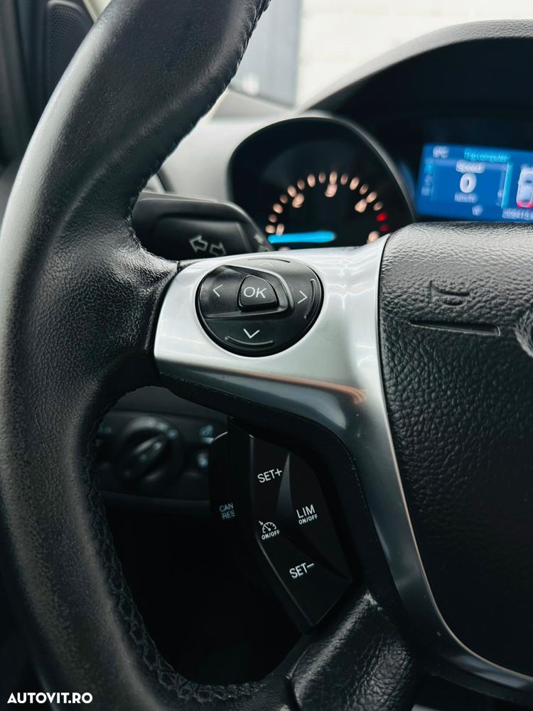 Ford Kuga 2.0 TDCi 4x4 Trend - 28