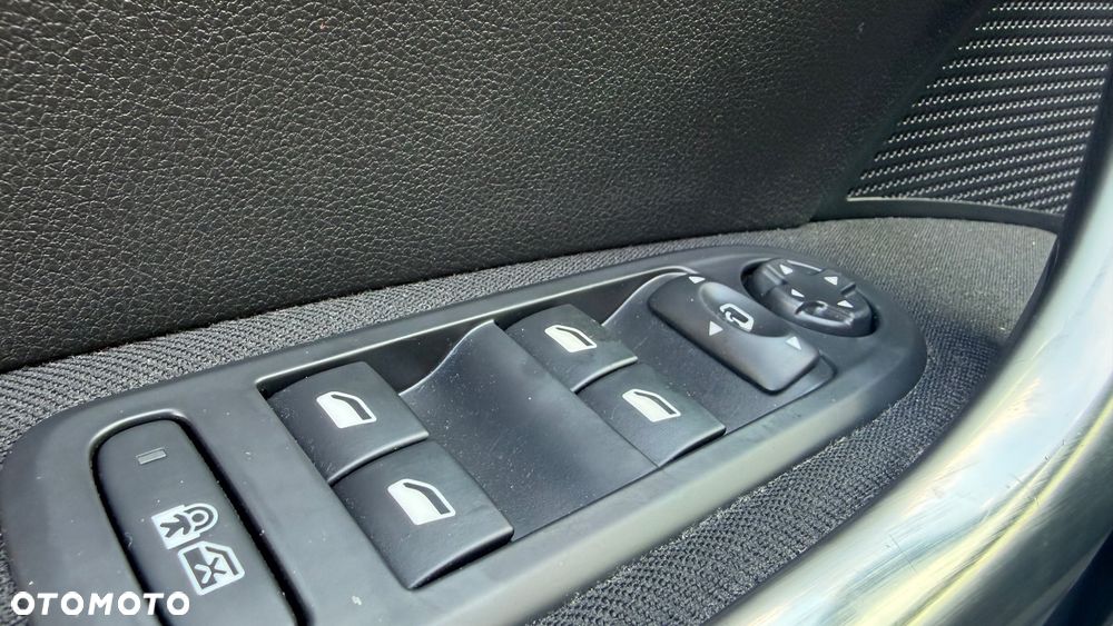 Peugeot 308 1.6 Premium - 21