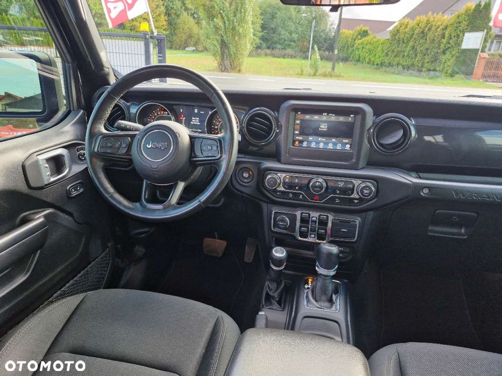 Jeep Wrangler - 26