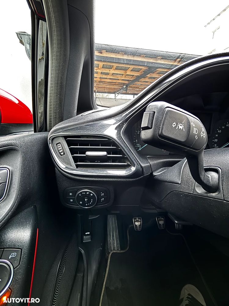 Ford Fiesta 1.0 EcoBoost ST Line - 31