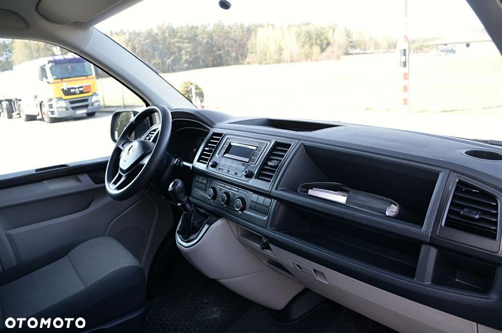 Volkswagen Transporter - 22