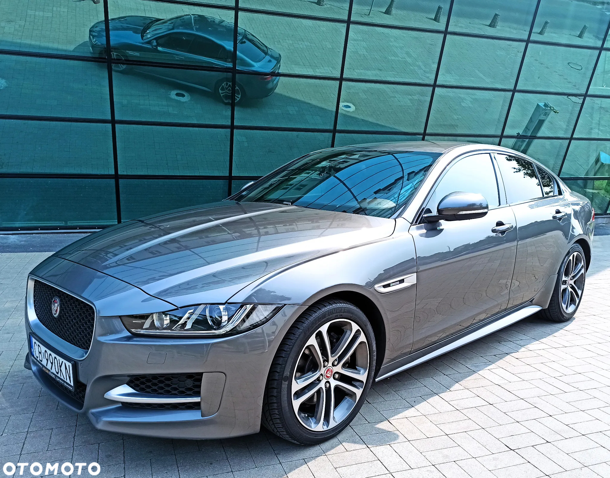 Jaguar XE 2.0 D R-Sport - 3