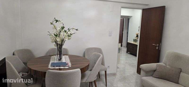 T2 CASAL DE SÃO BRÁS  - Remodelado e Mobilado - Grande imagem: 3/4
