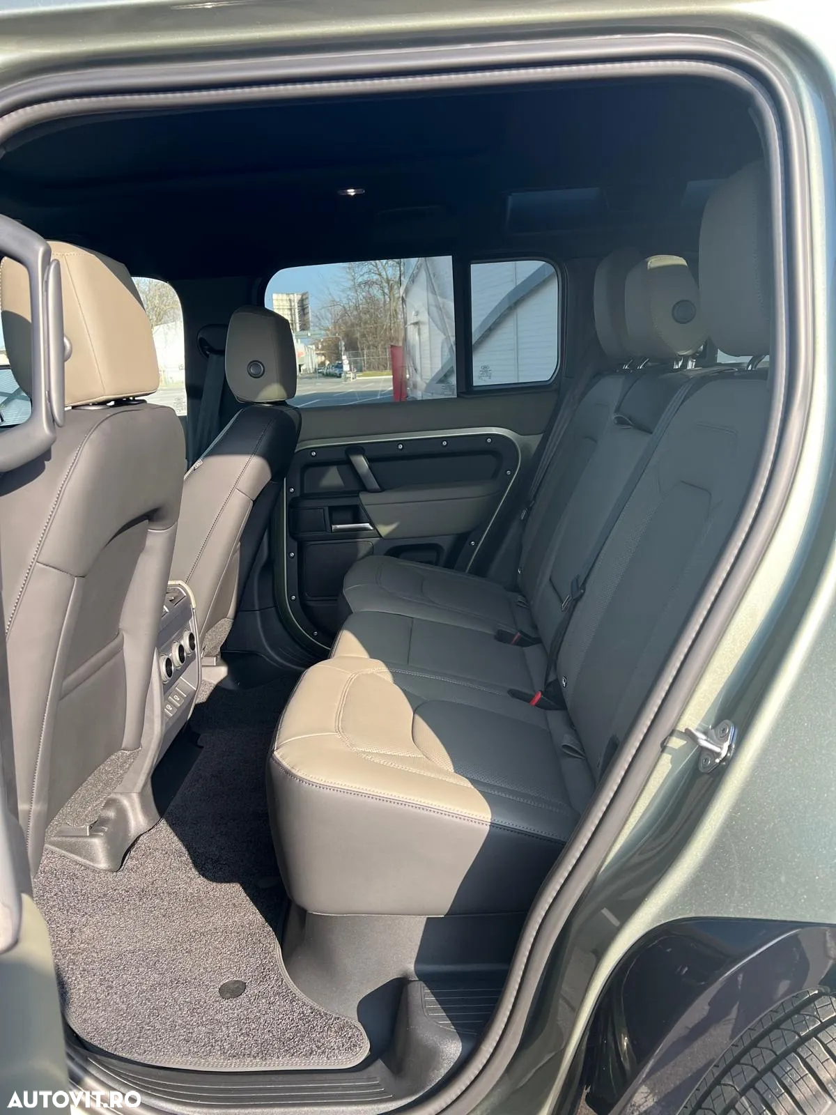 Land Rover Defender 110 3.0D 250 MHEV X-Dynamic SE - 5