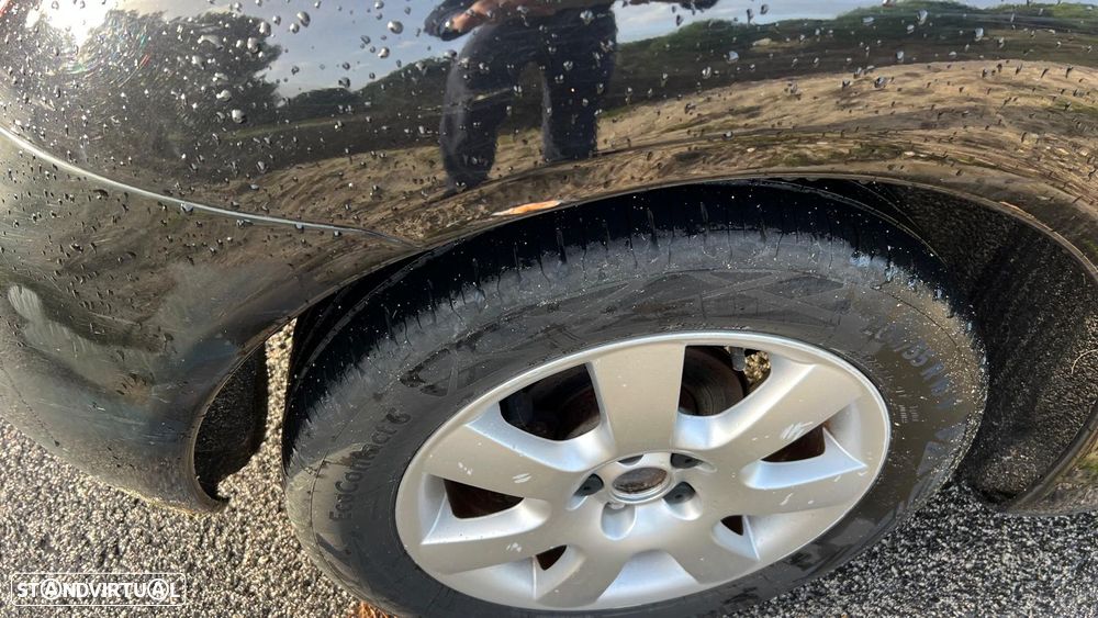 VW New Beetle Cabriolet 1.6 - 25