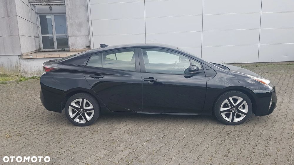 Toyota Prius Hybrid Executive - 9